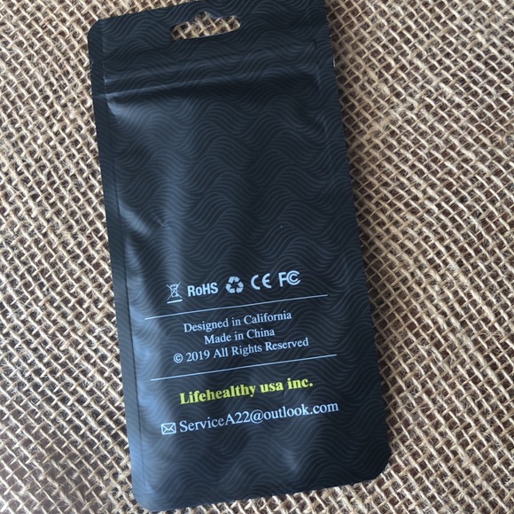 NIB Marlova black silicone Apple Watch band - Picture 4 of 5